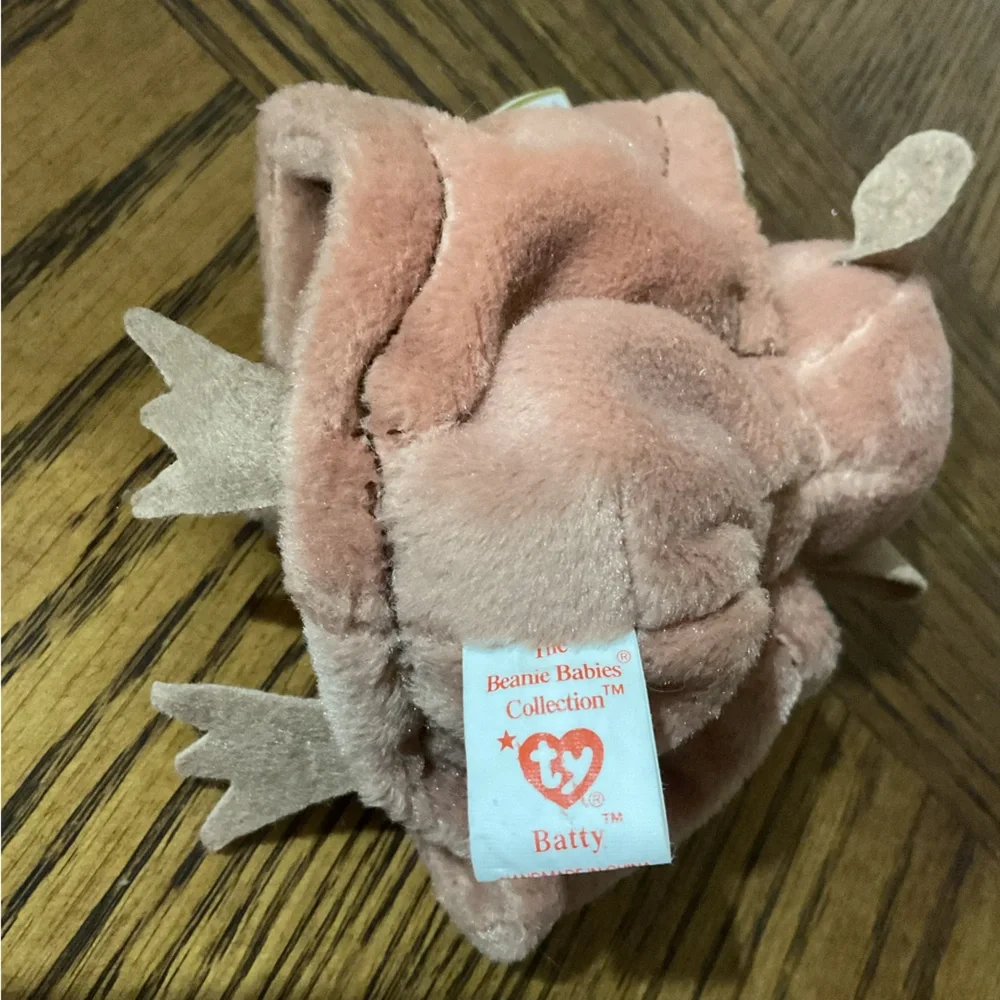 Ty Beanie Babies Bat Plush “BATTY” Halloween gift or decoration